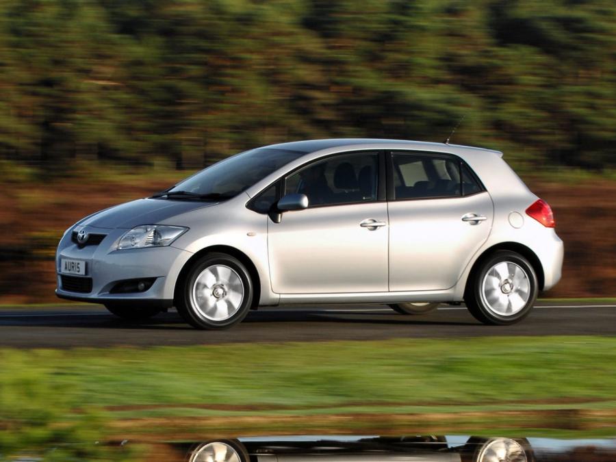  Toyota Auris 5-Door 2007 года  (UK) (фото 2 из 15)